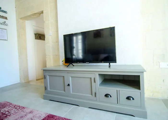 Santa Lucia Apartment *